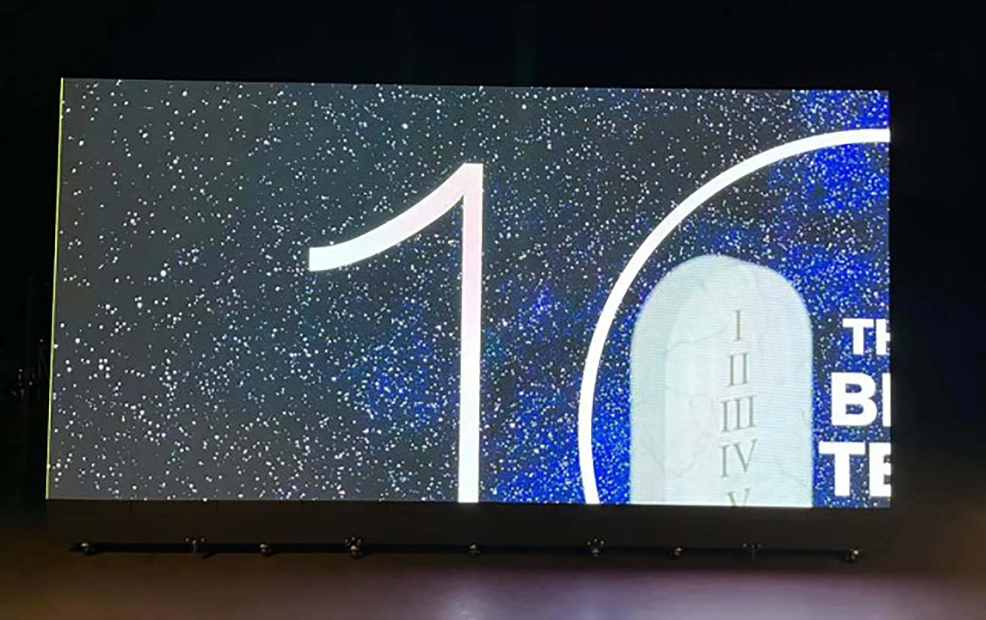 Indoor fixed LED screen PT series P2.5 LOVE Church